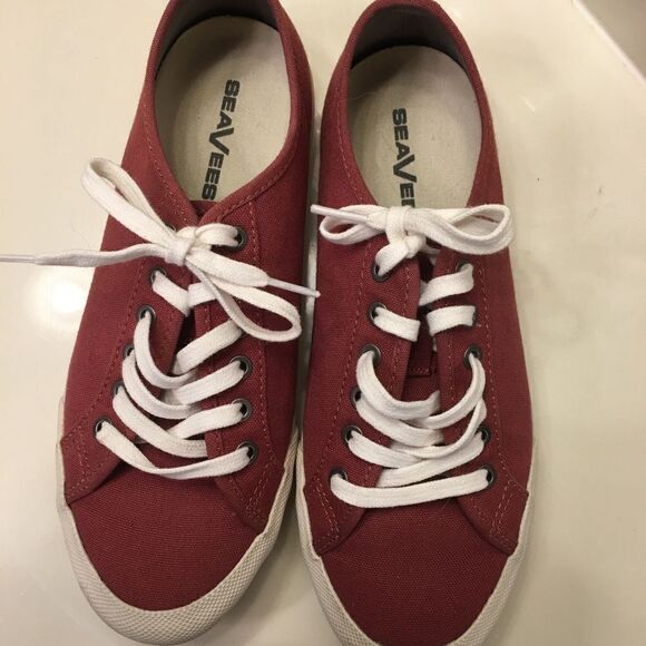 SUPER CUTE Rust Stitch Fix Fashion Sneakers - Picture 2 of 8